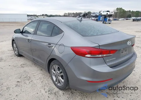 2017 Hyundai Elantra Se z USA, uszkodzony, nr VIN KMHD84LFXHU174630